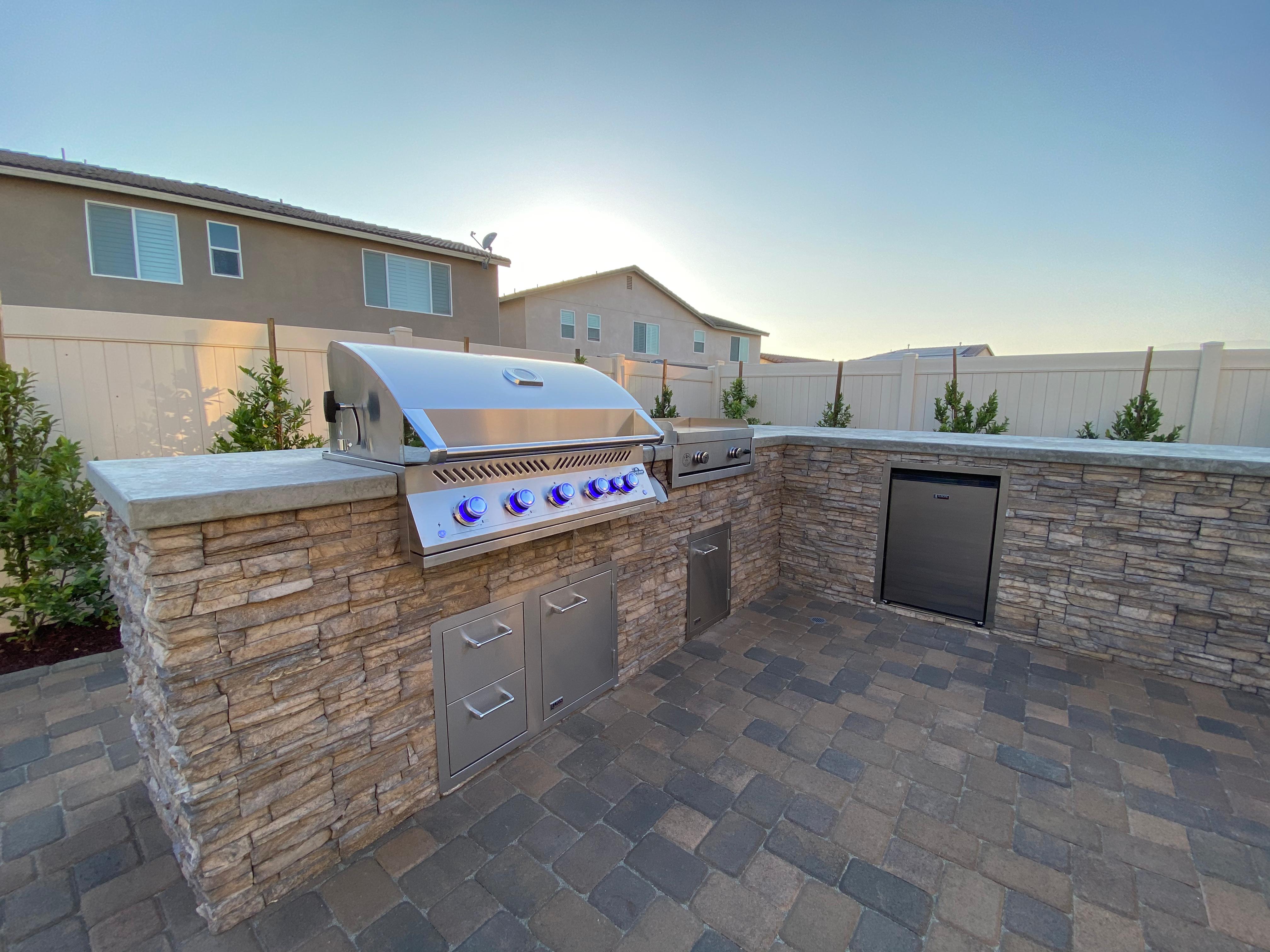 Outdoor Kitchen
